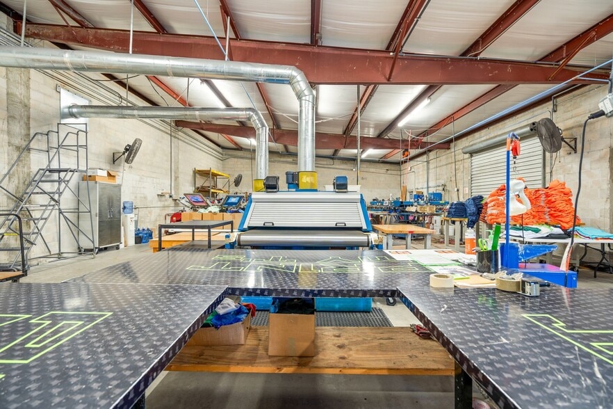 More Photos Of 4540 Northgate Ct, Sarasota Warehouse For Sale