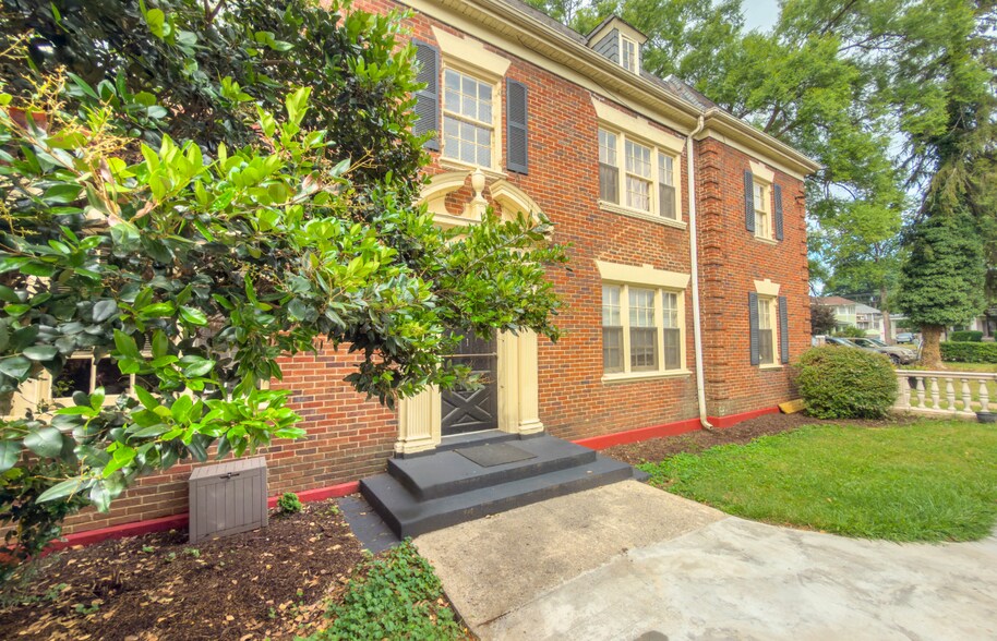 More Photos Of 1712 Grandin Rd SW, Roanoke Multifamily For Sale