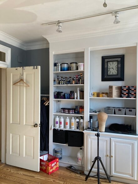 More Photos Of 421 S Washington St, Alexandria Storefront Retail Office For Lease