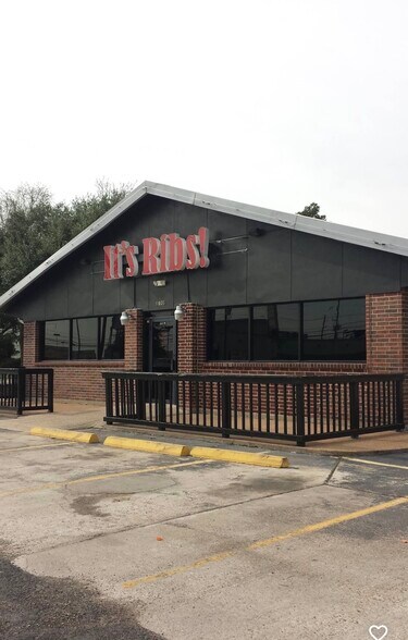 Primary Photo Of 11035 Jones Rd, Houston Fast Food For Sale