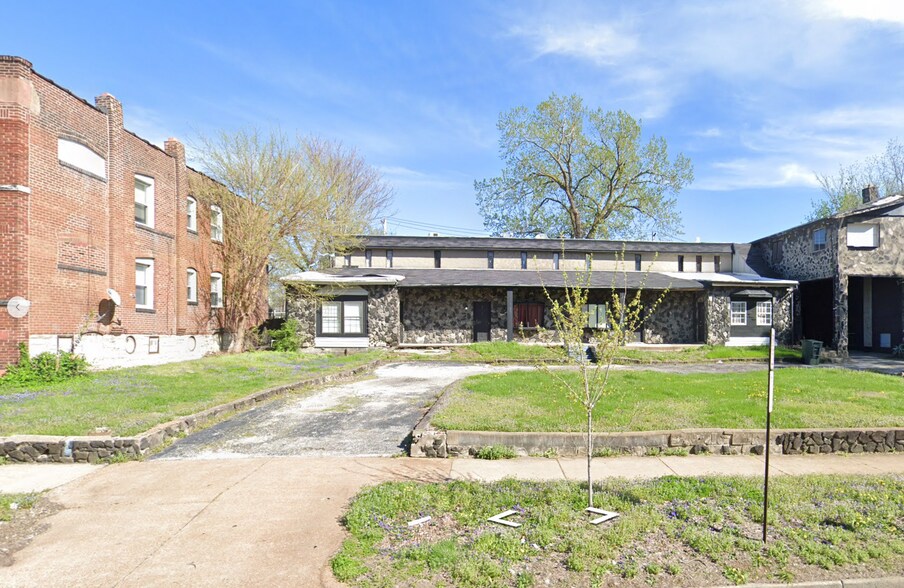 Primary Photo Of 4122 N Kingshighway Blvd, Saint Louis Apartments For Sale