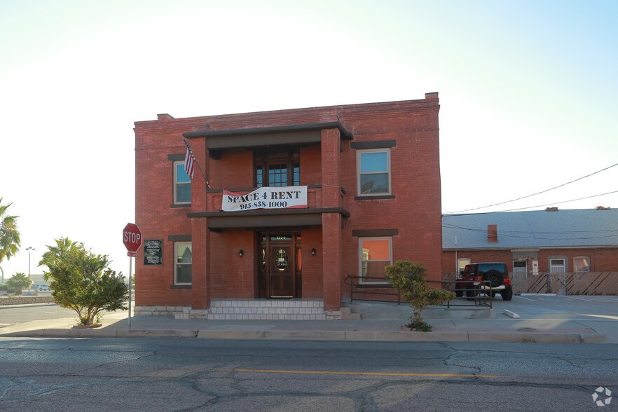 Primary Photo Of 814 Wyoming Ave, El Paso Office For Sale