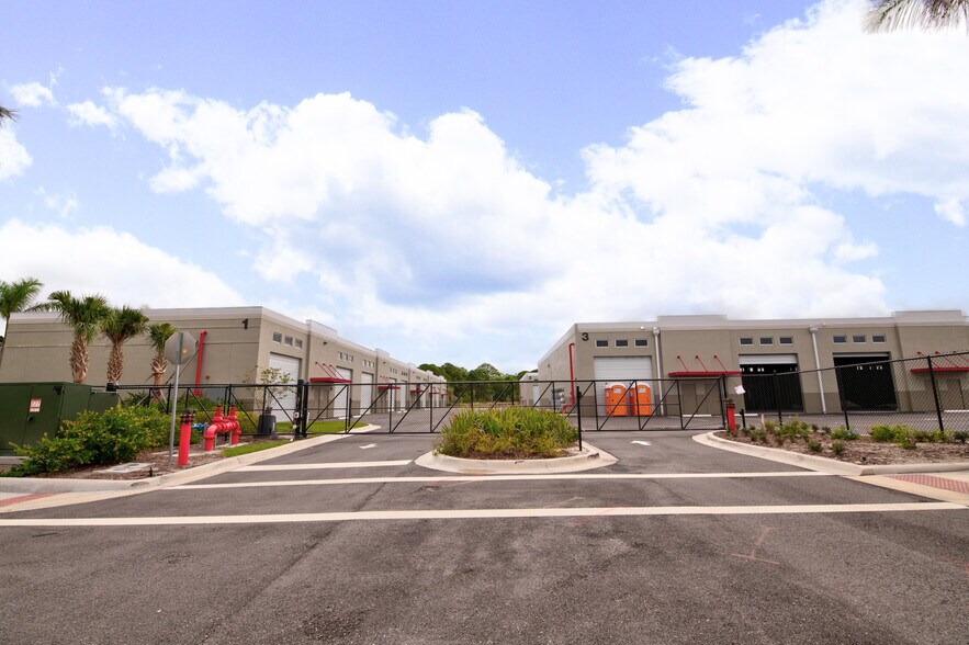 More Photos Of 7040 SE Federal Hwy, Hobe Sound Warehouse For Sale