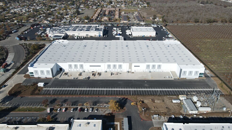 More Photos Of 2216 S. Sinclair Avenue, Stockton Industrial For Lease