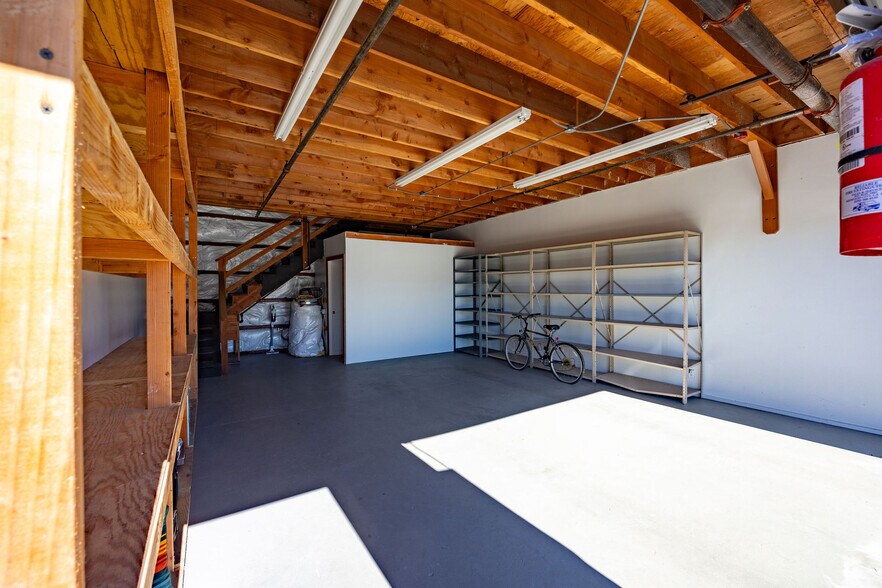 More Photos Of 207 Harvard Ave, Half Moon Bay Warehouse For Sale