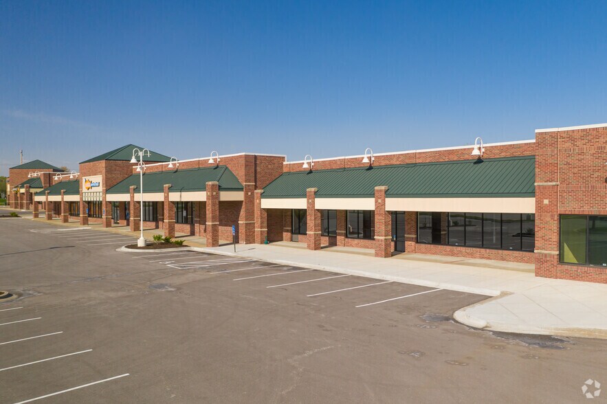 More Photos Of 7541-7579 W 119th St, Overland Park Unknown For Lease