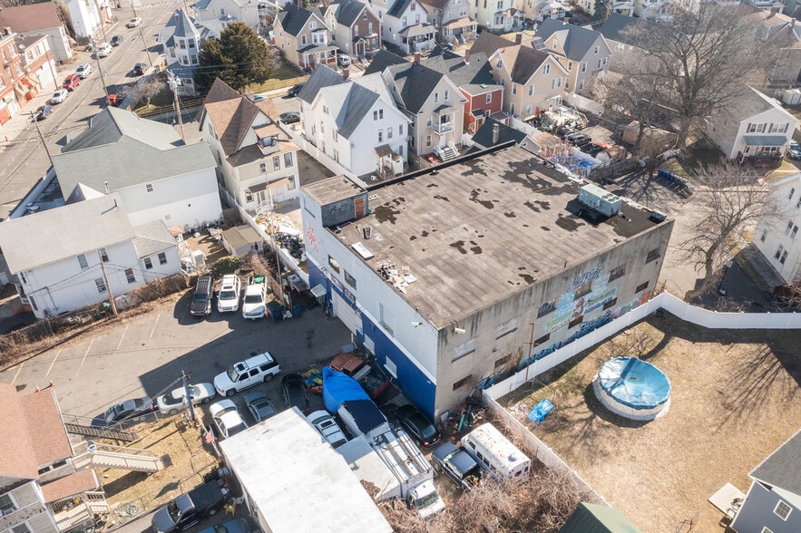 More Photos Of 105 Wood Ave, Bridgeport Light Manufacturing For Sale