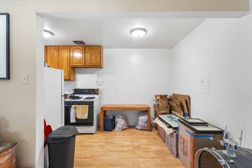 More Photos Of 31 Croxton Ave, Oakland Apartments For Sale