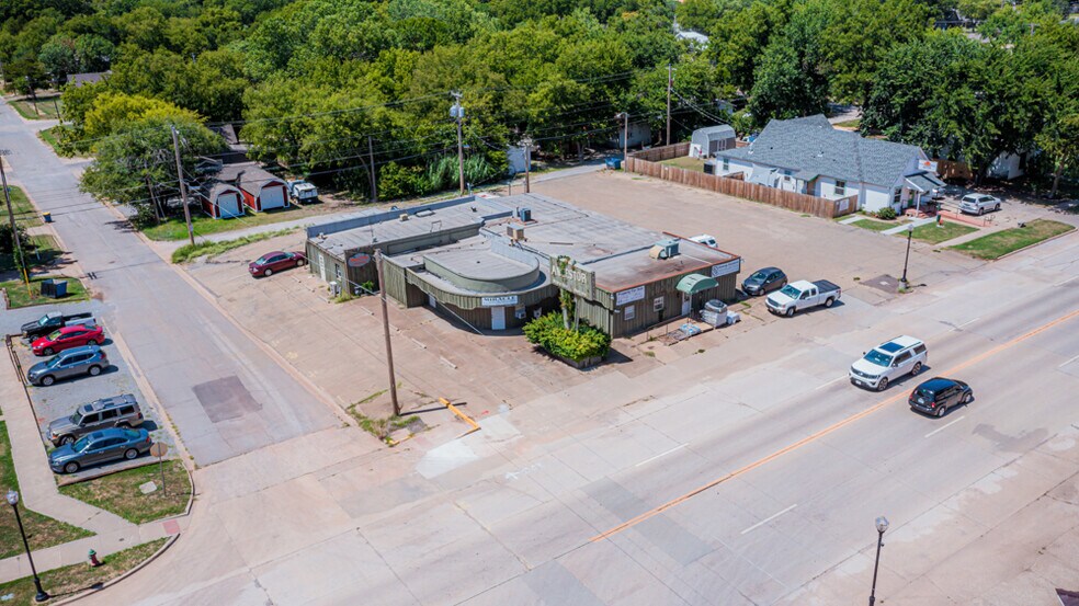 More Photos Of 1324 S Main St, Stillwater Office For Sale