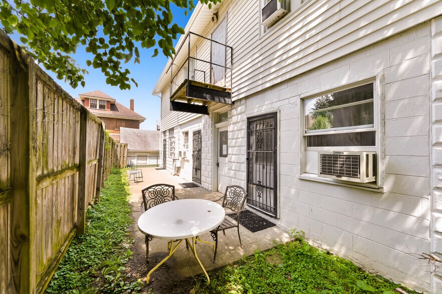 More Photos Of 320 Watts St, Morgantown Apartments For Sale