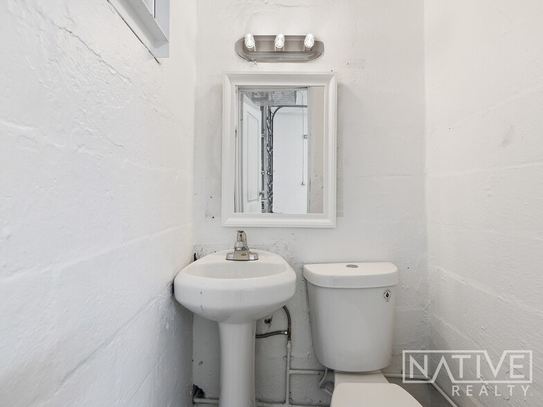 More Photos Of 825 NW 8th Ave, Fort Lauderdale Warehouse For Sale