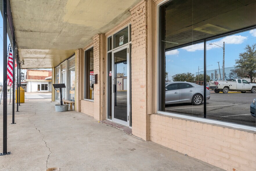 More Photos Of 103 W Main St, Itasca Storefront Retail Office For Sale