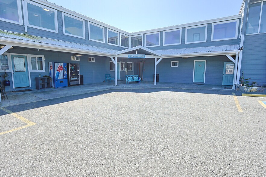 More Photos Of 754 SW Coast Hwy, Newport Hotel For Sale