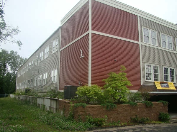 More Photos Of 2 Coolidge St, Hudson Medical For Lease