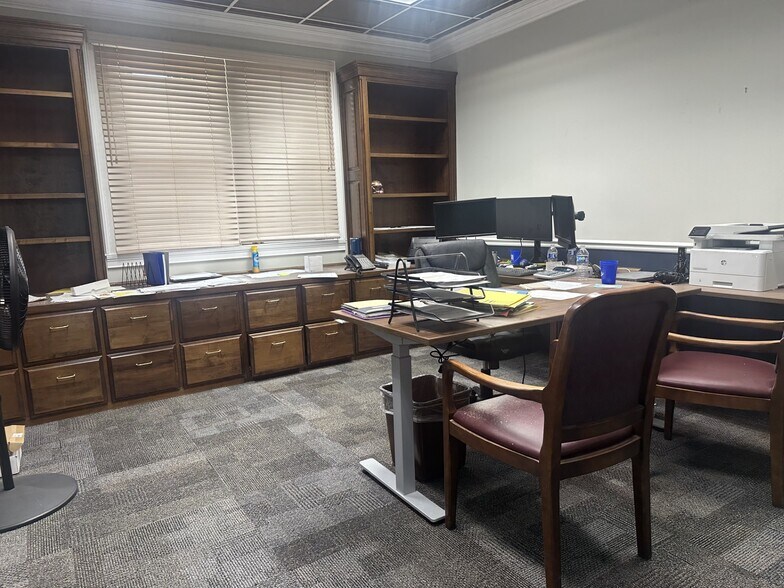 More Photos Of 3006 N Patterson St, Valdosta Office For Sale