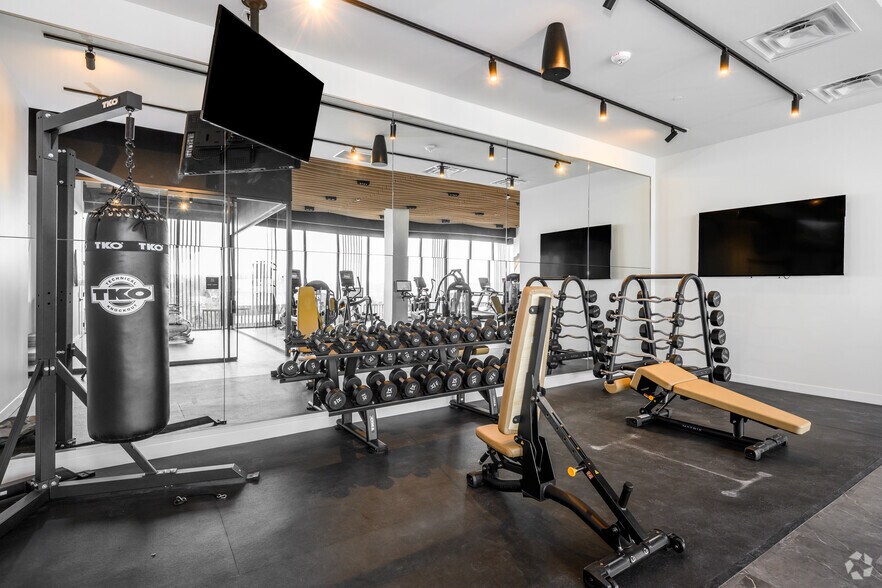 More Photos Of 3030 S Potomac Ave, Arlington Multifamily For Sale