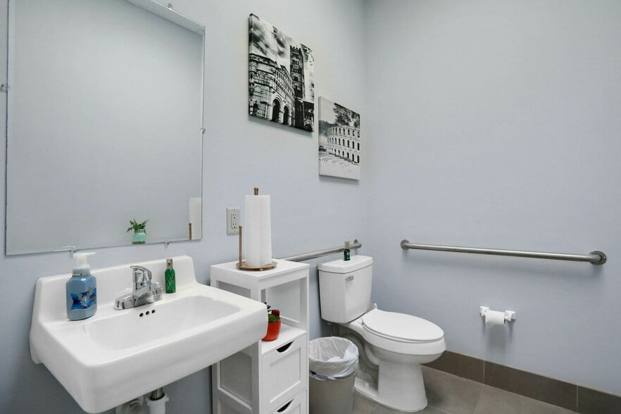 More Photos Of 12428 San Jose Blvd, Jacksonville Office For Sale