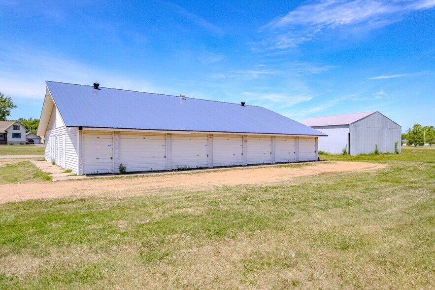 More Photos Of 350 Mill St, Birnamwood Specialty For Sale