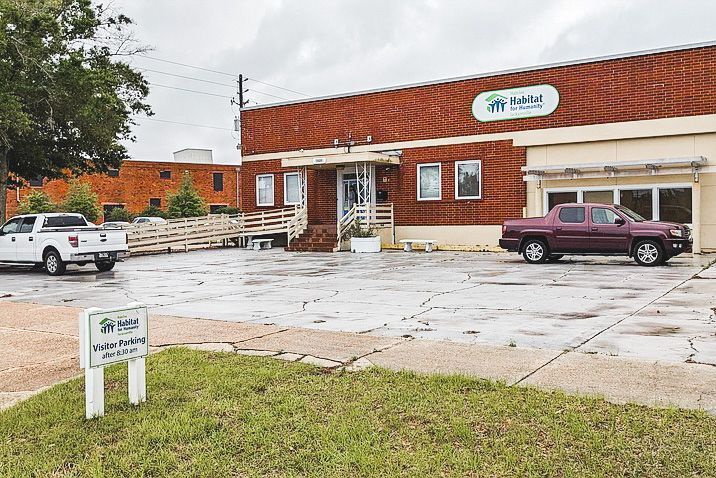 More Photos Of 2404 Hubbard St, Jacksonville Warehouse For Lease