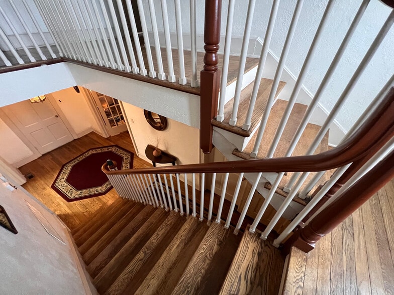 More Photos Of 80 Court St, Freehold Office For Sale