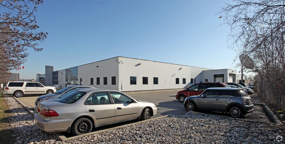 More Photos Of 25 Dyas Rd, Toronto Light Distribution For Sale