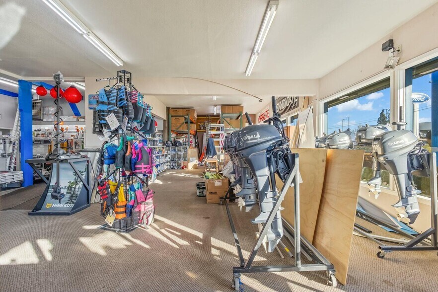 More Photos Of 1810 SW Highway 97, Madras Auto Dealership For Sale