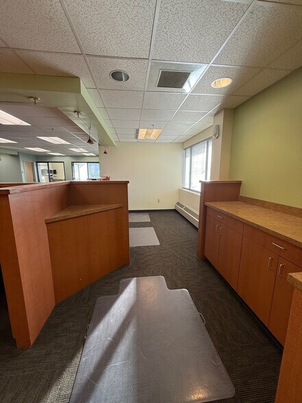 More Photos Of 9170 Jewel Lake Rd, Anchorage Office For Lease