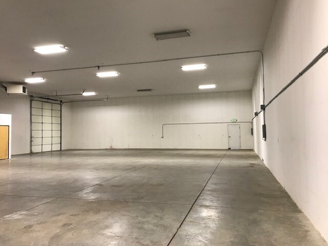 More Photos Of 38 Cygnet Dr, Mound House Warehouse For Lease