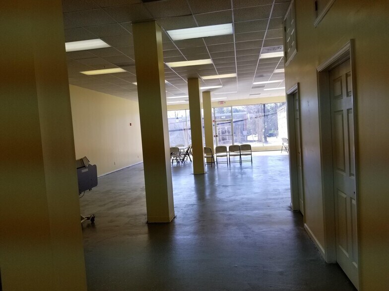 More Photos Of 6972 Main St, Lithonia Storefront For Sale