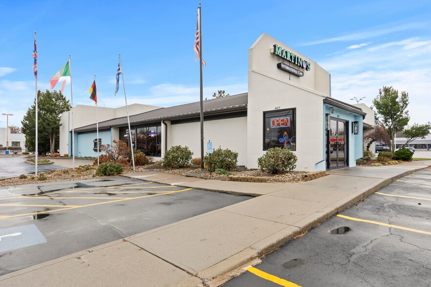 More Photos Of 4415 Liberty Ave, Vermilion General Retail For Sale