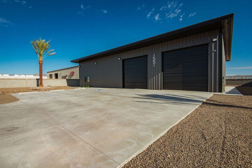 More Photos Of 1551 E World Blvd, Fort Mohave Showroom For Sale