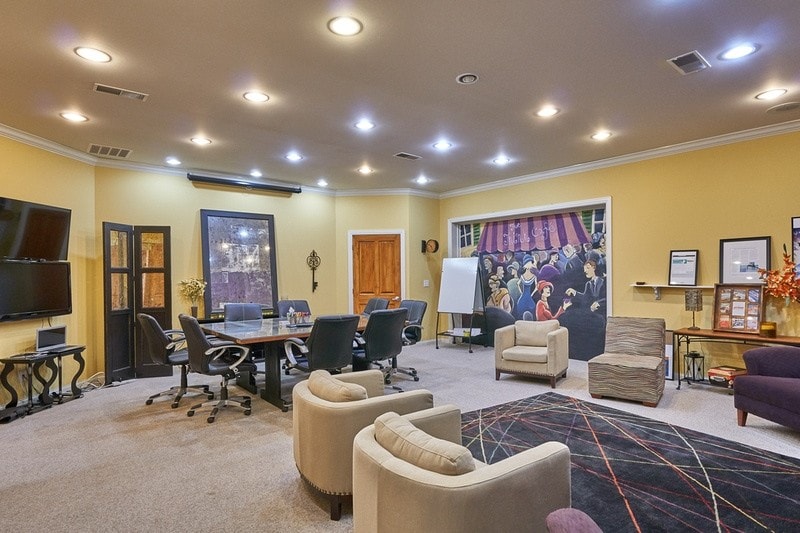 More Photos Of 5031 Forest Dr, New Albany Medical For Sale