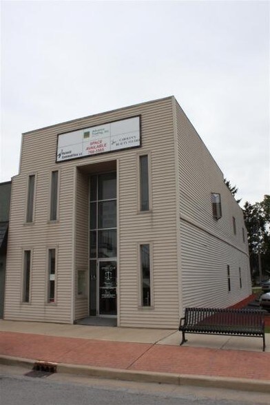 More Photos Of 209-211 S Main St, Kouts Office For Lease
