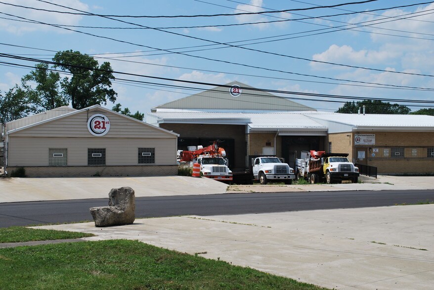 More Photos Of 13921-13995 Enterprise Ave, Cleveland Manufacturing For Sale