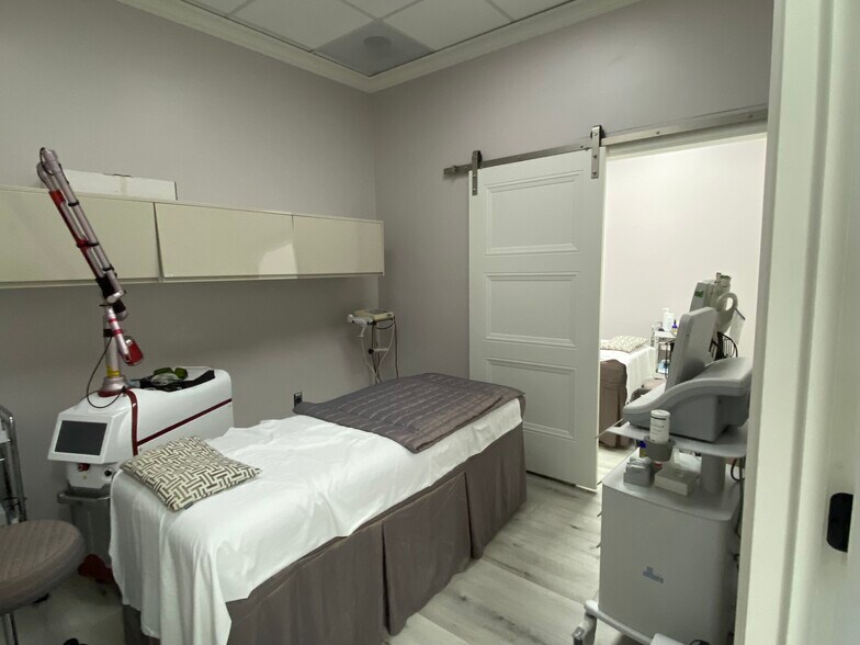 More Photos Of 1320 E Las Tunas Dr, San Gabriel Medical For Lease