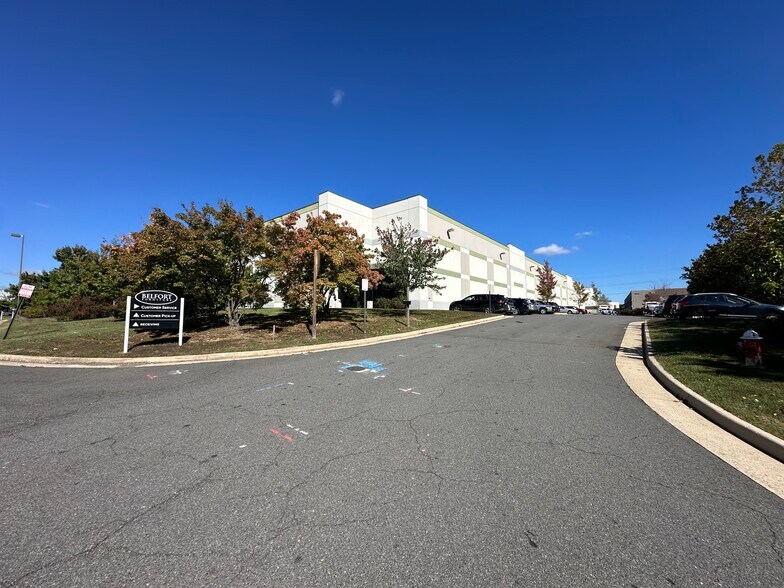 More Photos Of 45190 Ocean Ct, Sterling Distribution For Lease