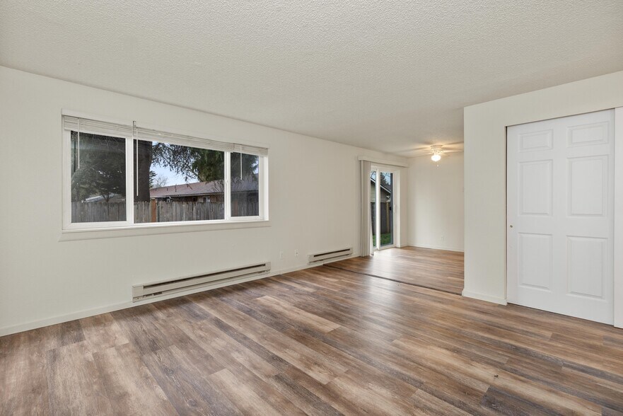 More Photos Of 700 W Maple St, Monroe Apartments For Sale