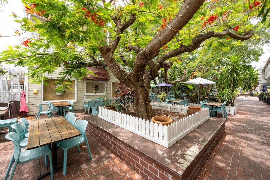 More Photos Of 1075 Duval St, Key West Restaurant For Sale