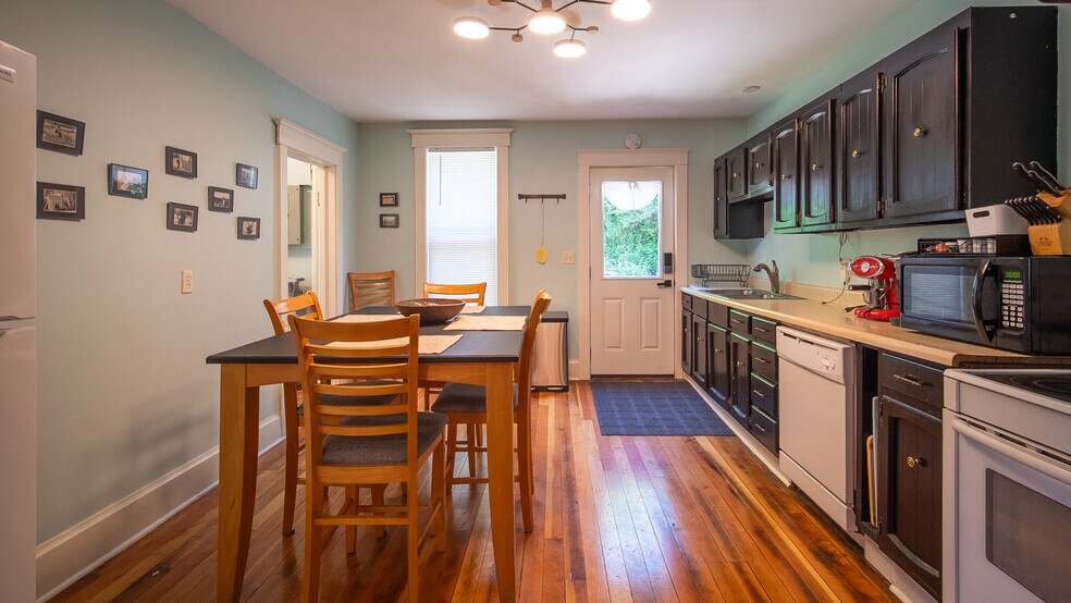 More Photos Of 312 Center St E, Hammond Freestanding For Sale