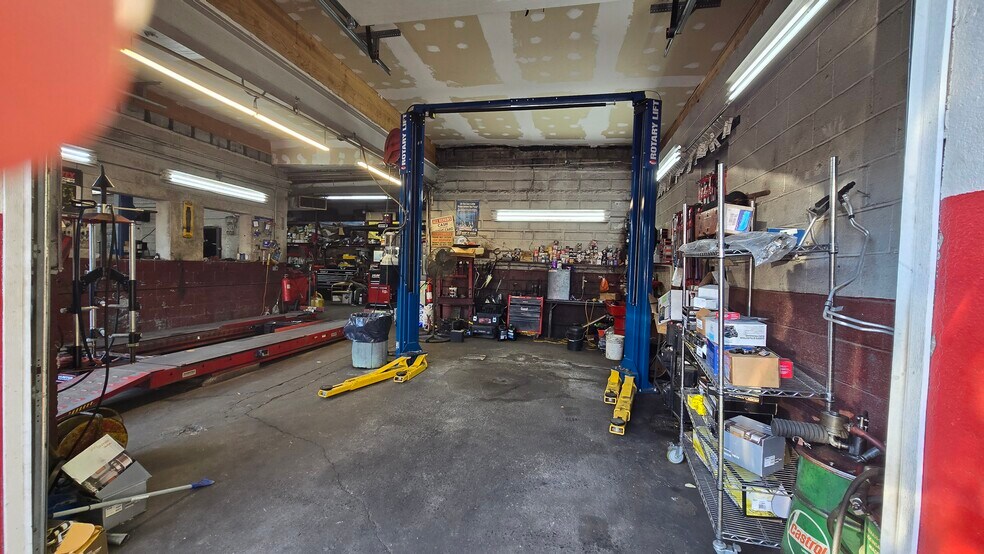 More Photos Of 422 Monroe St, Passaic Auto Repair For Sale