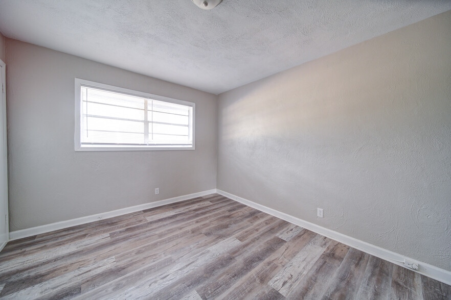 More Photos Of 915 E 2nd St, Winston-Salem Apartments For Sale