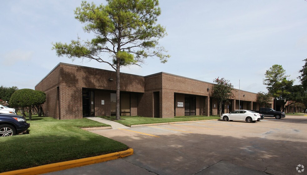 Primary Photo Of 10645 Richmond Ave, Houston Unknown For Lease