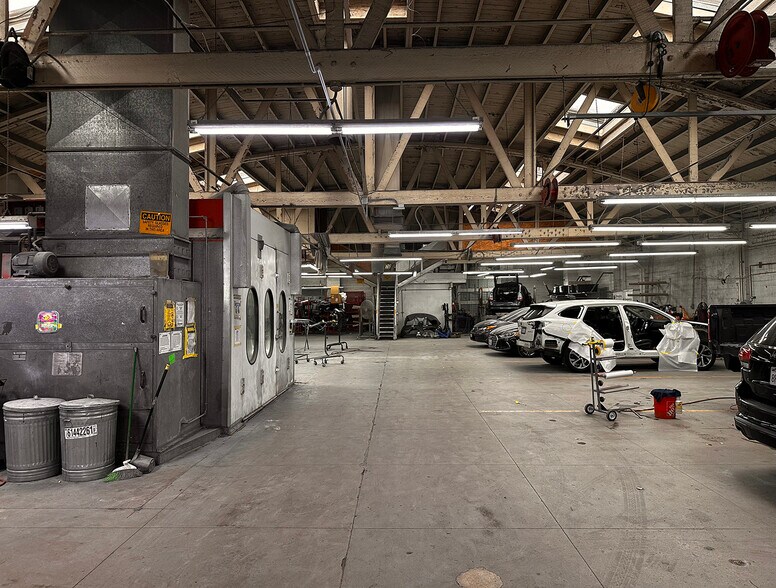 More Photos Of 1925 Wilcox Ave, Los Angeles Auto Repair For Lease
