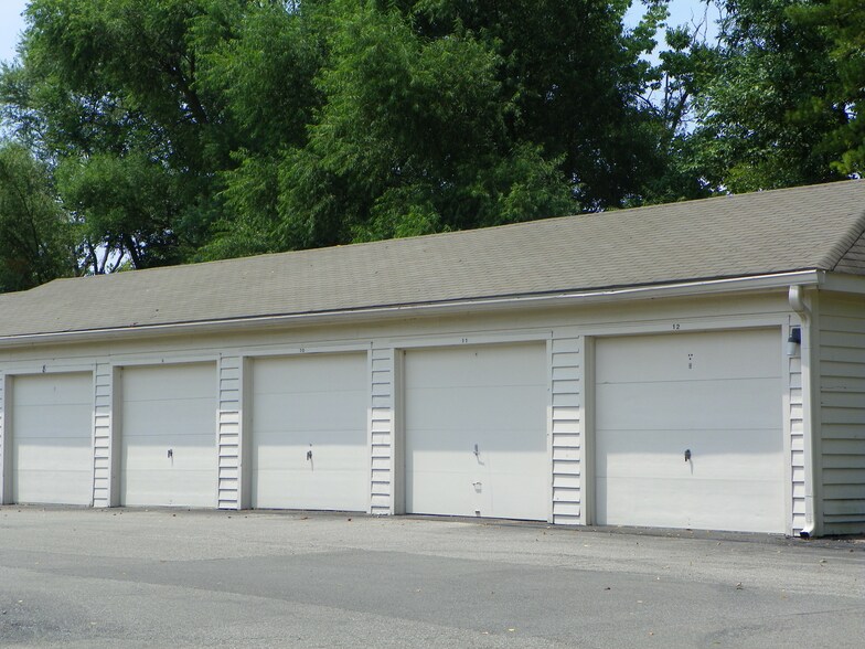 More Photos Of 1201 Carson Way, Greenwood Apartments For Lease