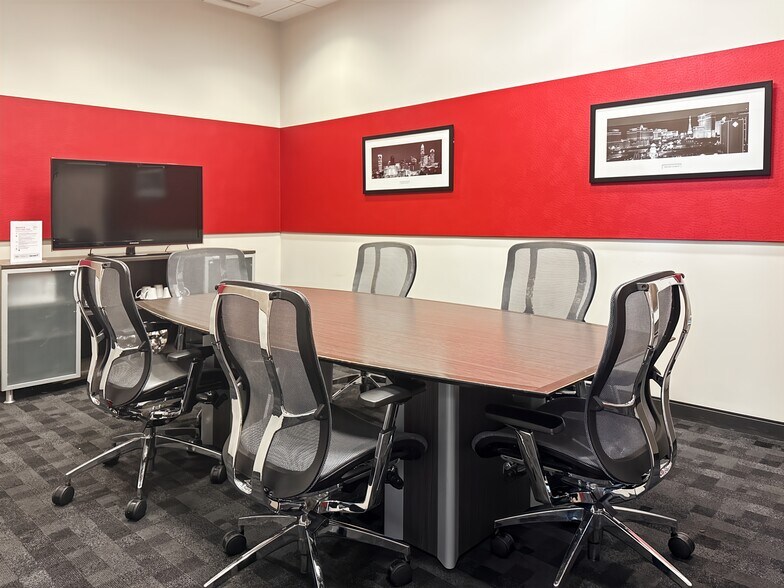 More Photos Of 3 Sugar Creek Center Blvd, Sugar Land Office For Lease