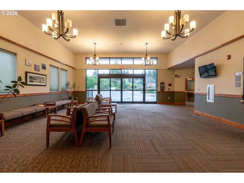 More Photos Of , Coos Bay Office For Sale