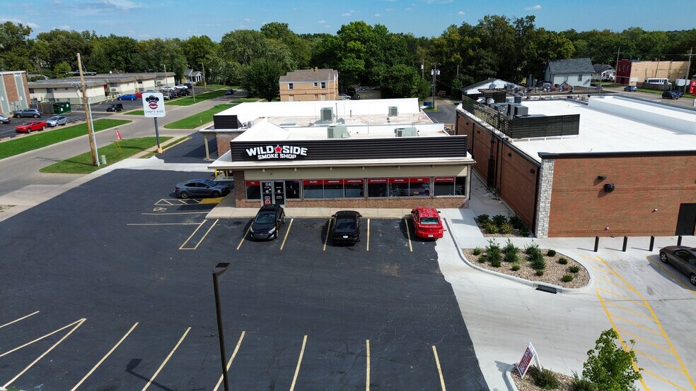 More Photos Of 1620-1620 SW Washburn Ave, Topeka General Retail For Sale