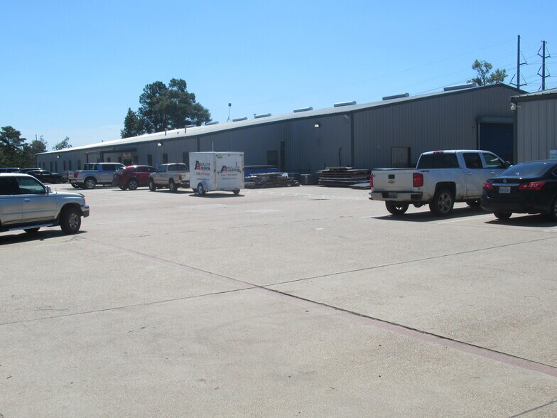 More Photos Of 13391 E Fm 1097 Rd, Willis Manufacturing For Sale
