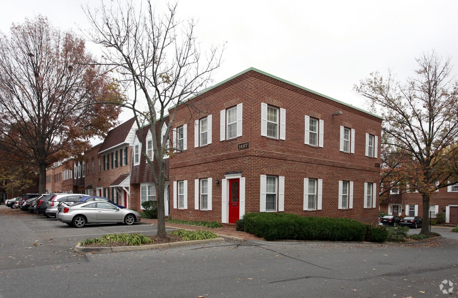 More Photos Of 1497 Chain Bridge Rd, McLean Unknown For Lease