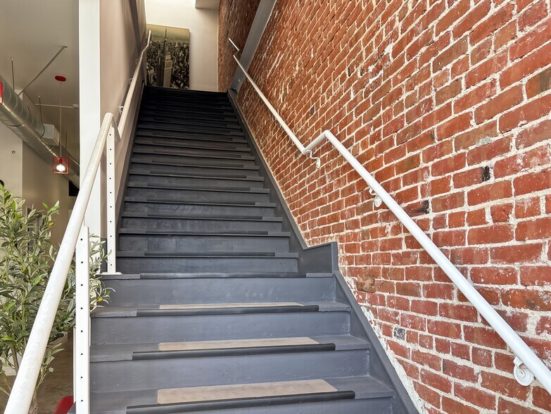 More Photos Of 120 E 3rd St, Long Beach Loft Creative Space For Sale